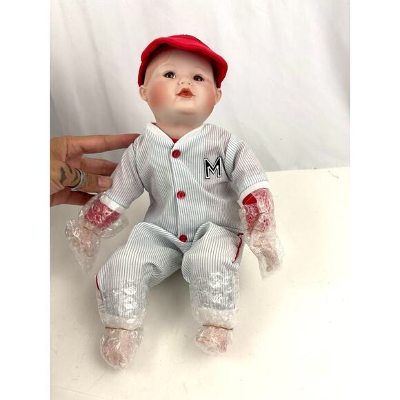 VTG Porcelain Doll Michael By Yolanda Bello Knowles 1990's Boxed COA - Picture 10 of 15